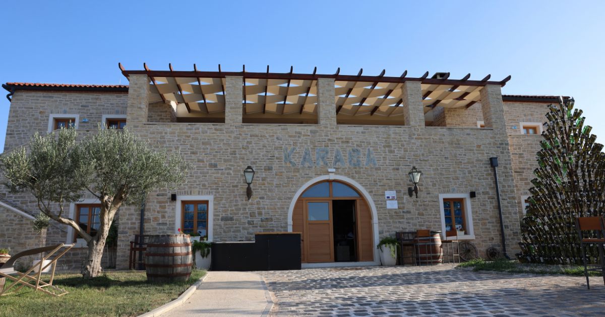 Vinarija Karaba, Pakoštane
